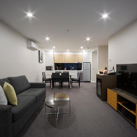 Avenue Hotel Canberra Bagian luar foto