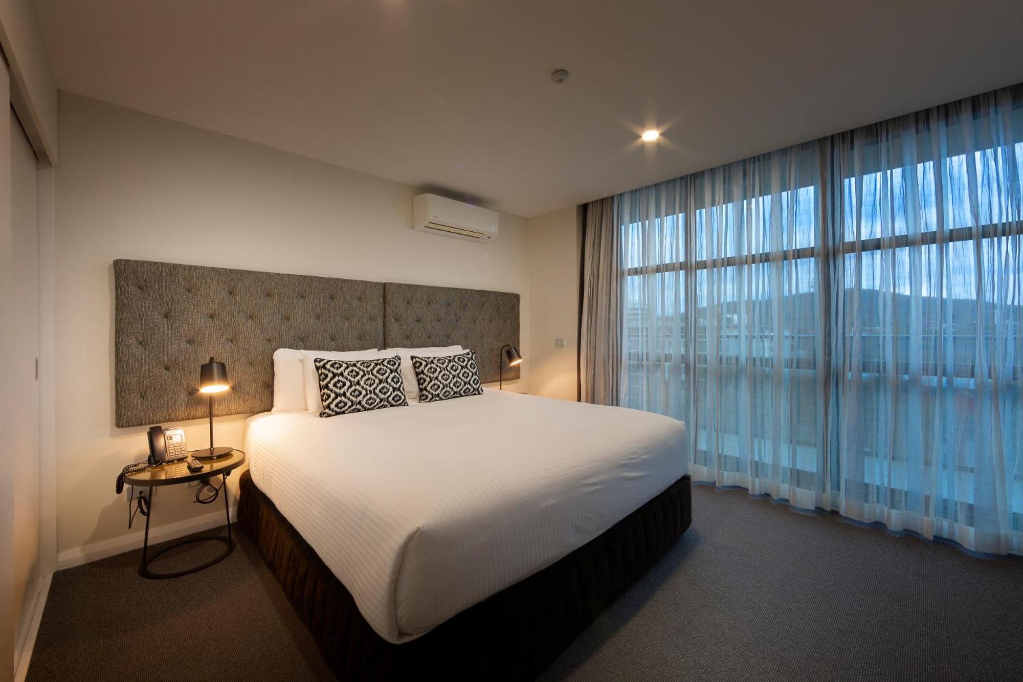 Avenue Hotel Canberra Bagian luar foto